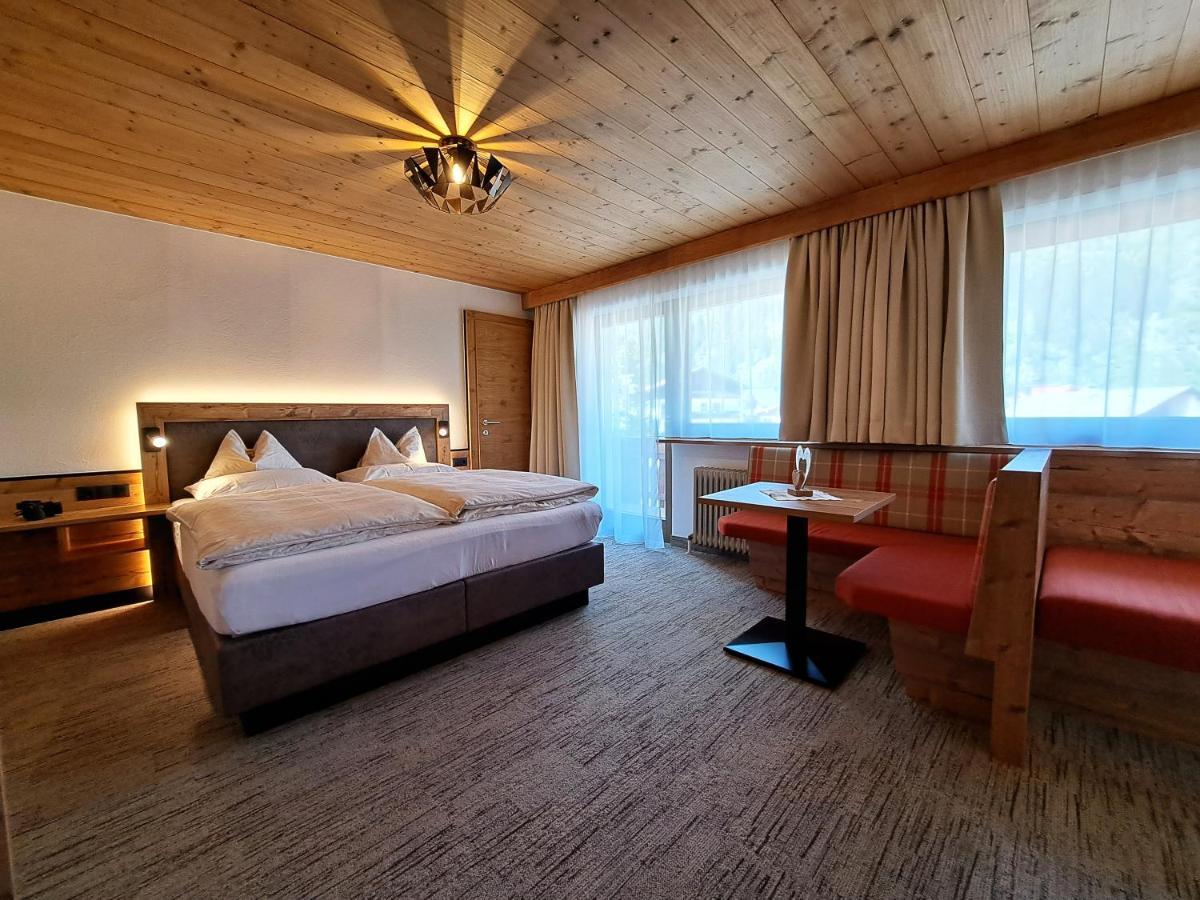 Gästehaus Hochmuth Mayrhofen Exterior foto